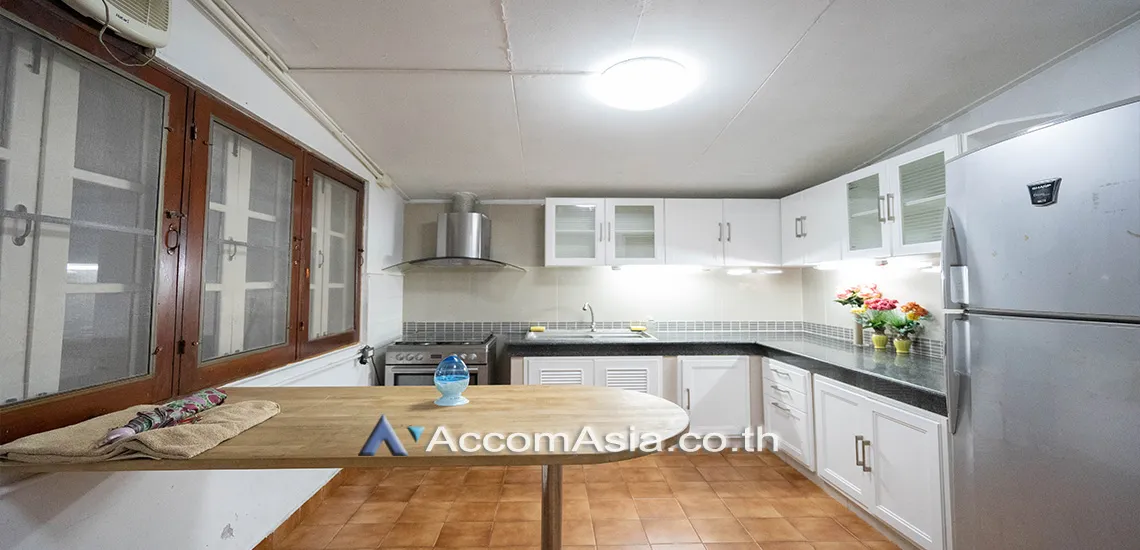 11  3 br House for rent and sale in Sukhumvit ,Bangkok BTS Thong Lo AA25069