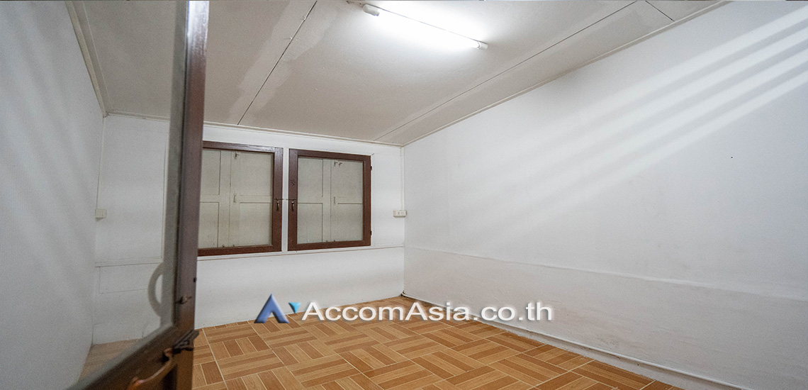 16  3 br House for rent and sale in Sukhumvit ,Bangkok BTS Thong Lo AA25069