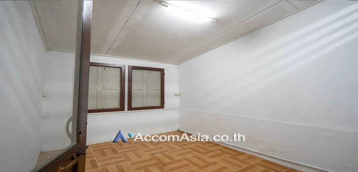16  3 br House for rent and sale in Sukhumvit ,Bangkok BTS Thong Lo AA25069