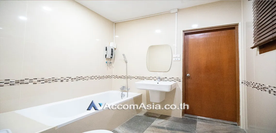 20  3 br House for rent and sale in Sukhumvit ,Bangkok BTS Thong Lo AA25069