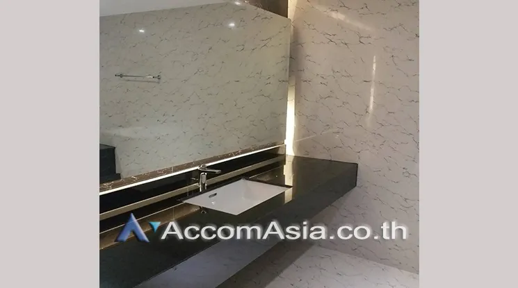 4  1 br Condominium For Rent in Silom ,Bangkok BTS Surasak at Nusa State Tower AA25111