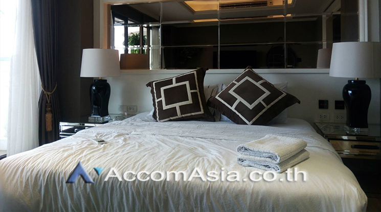 11  1 br Condominium For Sale in Silom ,Bangkok BTS Surasak at Nusa State Tower AA25114