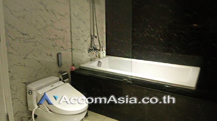 12  1 br Condominium For Sale in Silom ,Bangkok BTS Surasak at Nusa State Tower AA25114