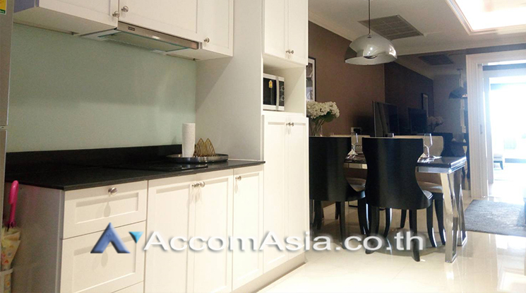 5  1 br Condominium For Sale in Silom ,Bangkok BTS Surasak at Nusa State Tower AA25114