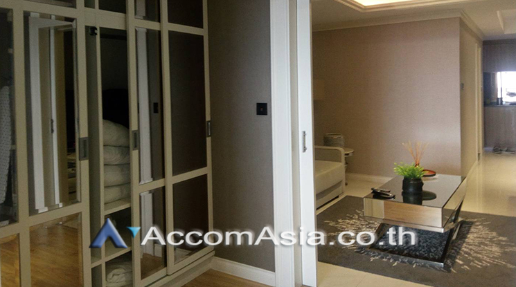 9  1 br Condominium For Sale in Silom ,Bangkok BTS Surasak at Nusa State Tower AA25114