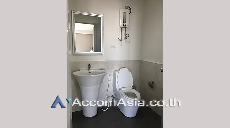 unit 2 Bedrooms  Condominium For Rent in Sukhumvit, Bangkok  near BTS Phrom Phong (AA25141)