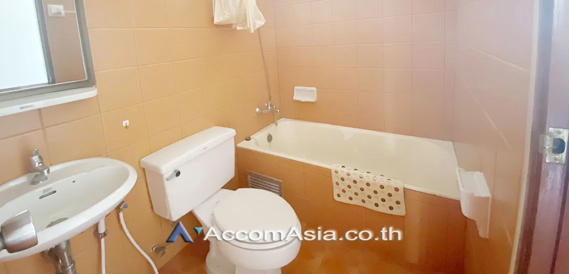 7  3 br House For Sale in Sathorn ,Bangkok BTS Chong Nonsi - MRT Lumphini AA25155