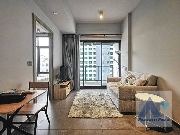 unit 1 Bedroom  Condominium For Rent & Sale in Sukhumvit, Bangkok  near MRT Phetchaburi (AA25176)
