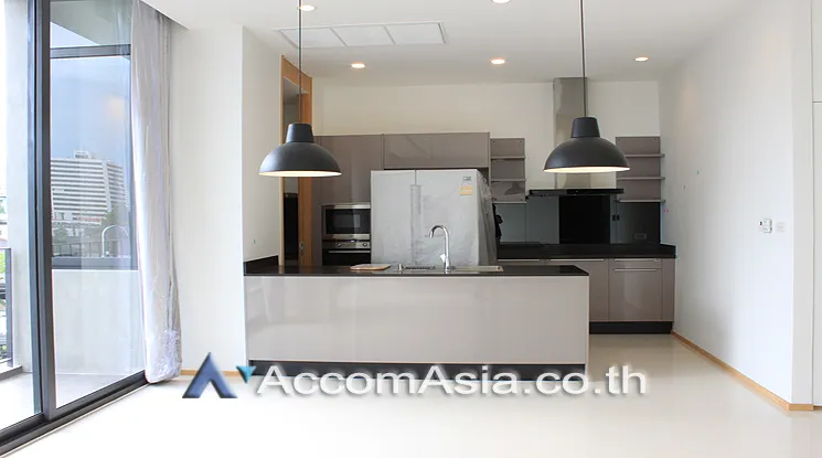 unit 3 Bedrooms  Apartment For Rent in Sukhumvit, Bangkok  near BTS Phrom Phong (AA25222)