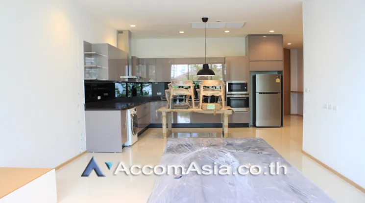unit 2 Bedrooms  Apartment For Rent in Sukhumvit, Bangkok  near BTS Phrom Phong (AA25226)