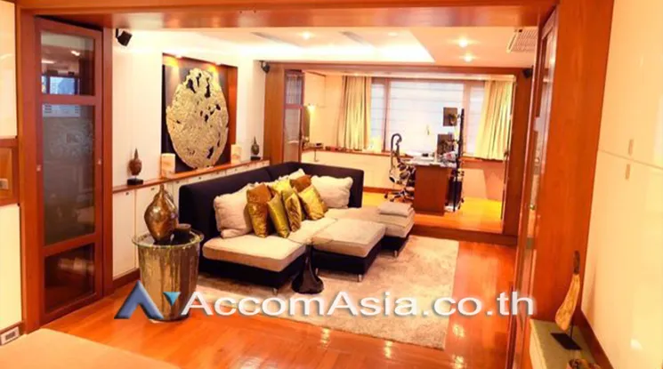  The Royal Place 1 Condominium  2 Bedroom for Rent BTS Ratchadamri in Ploenchit Bangkok