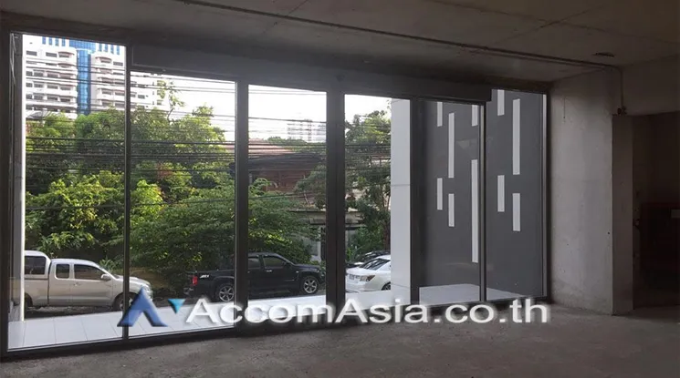 unit Condominium For Sale in Sukhumvit, Bangkok  near BTS Ekkamai (AA25239)