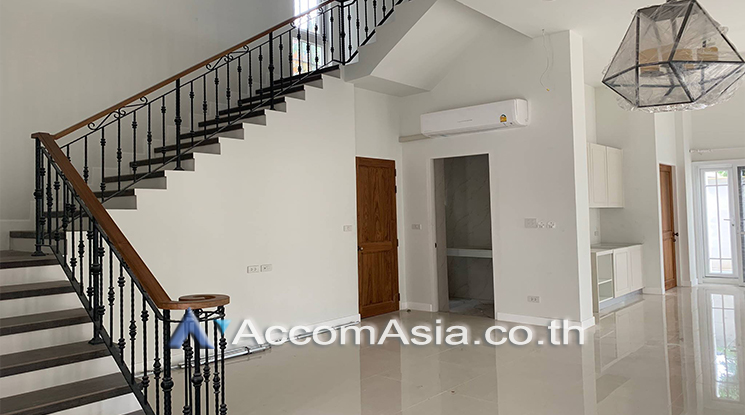  1  4 br House For Rent in Sukhumvit ,Bangkok BTS Phrom Phong AA25250