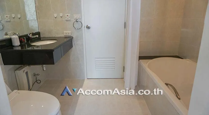 unit 2 Bedrooms  Apartment For Rent in Ploenchit, Bangkok  near BTS Ratchadamri (AA25283)