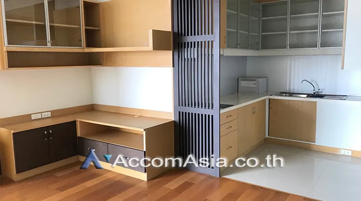 unit 1 Bedroom  Condominium For Sale in Rama 3, Bangkok  near BTS Saphan Taksin (AA25299)