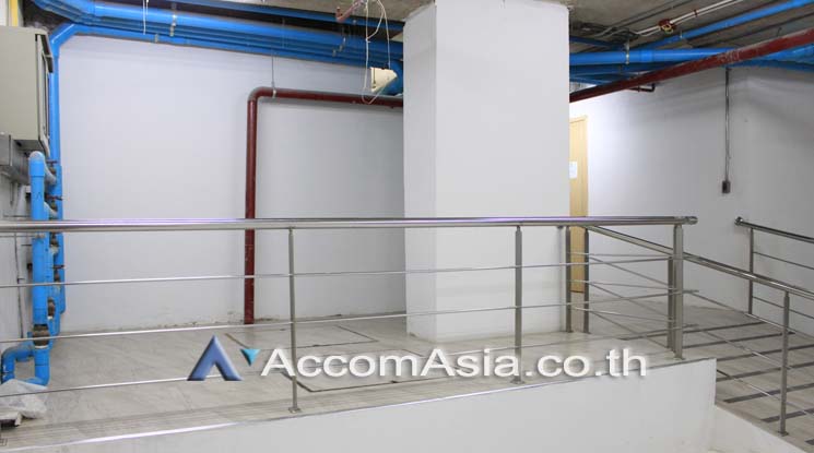  1  Retail / Showroom For Rent in Sukhumvit ,Bangkok BTS Phrom Phong at US Tower AA25303