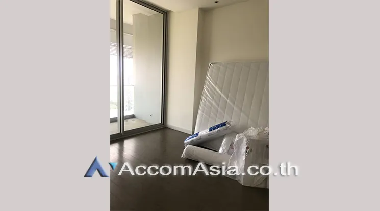 unit 2 Bedrooms  Condominium For Rent in Ploenchit, Bangkok  near BTS Ratchadamri (AA25330)