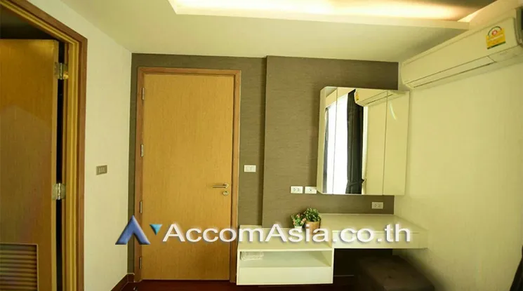unit 2 Bedrooms  Condominium For Sale in Sukhumvit, Bangkok  near BTS Nana (AA25335)