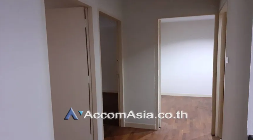 unitHome Office, Pet friendly |  3 Bedrooms  Townhouse For Rent & Sale in Sukhumvit, Bangkok  near BTS Nana (AA25336)