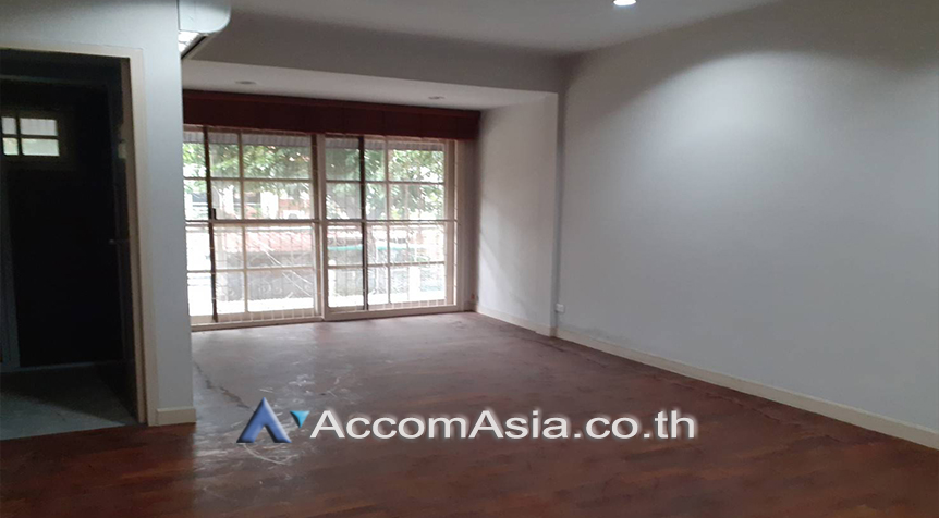 4  3 br Townhouse for rent and sale in Sukhumvit ,Bangkok BTS Nana AA25336