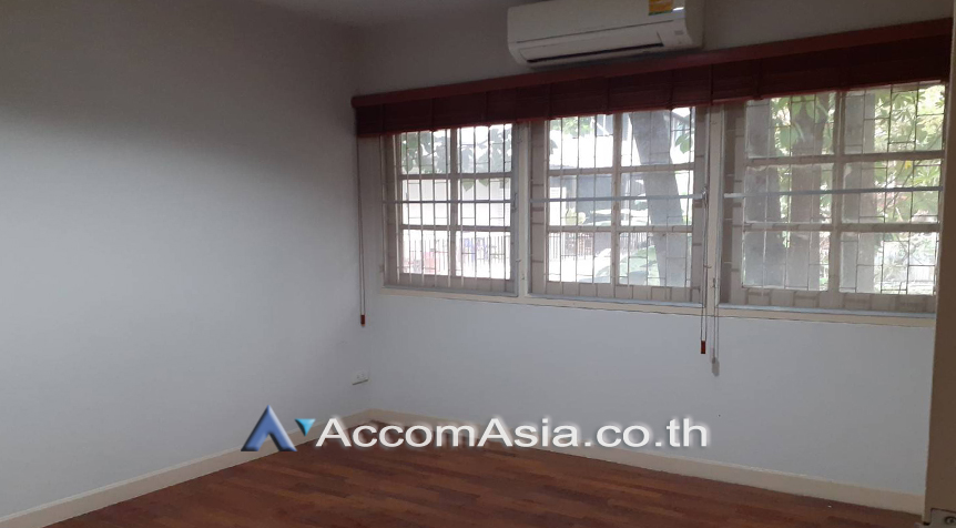 5  3 br Townhouse for rent and sale in Sukhumvit ,Bangkok BTS Nana AA25336