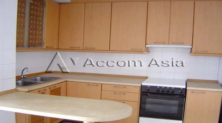  1  2 br Apartment For Rent in Sathorn ,Bangkok BTS Surasak at Low rise Apartment Building 23986
