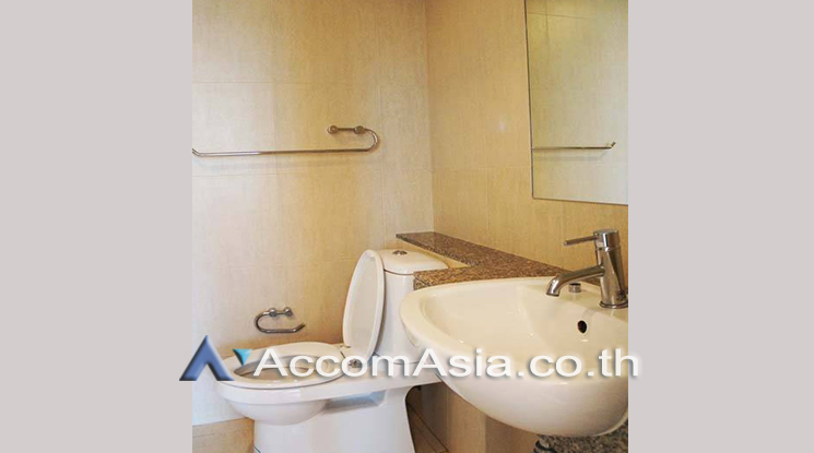 unit 1 Bedroom  Condominium For Sale in Sukhumvit, Bangkok  near BTS Thong Lo (AA25421)