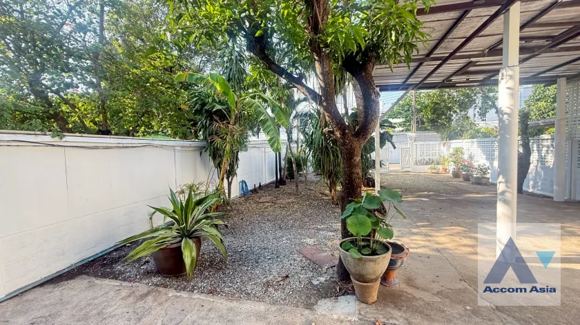 22  3 br House for rent and sale in Sukhumvit ,Bangkok BTS Thong Lo AA25432
