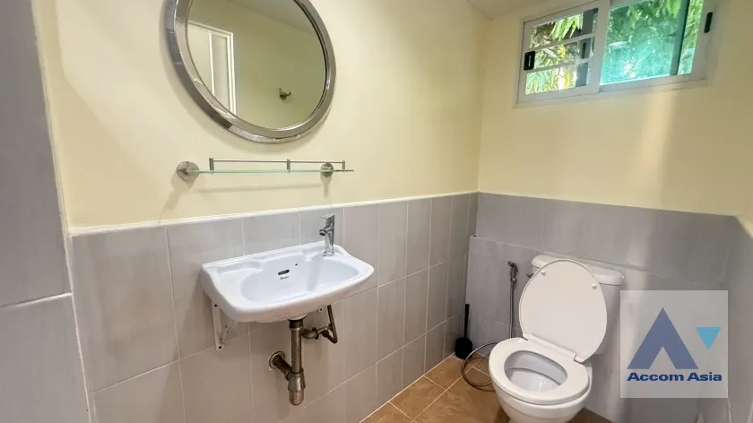 16  3 br House for rent and sale in Sukhumvit ,Bangkok BTS Thong Lo AA25432