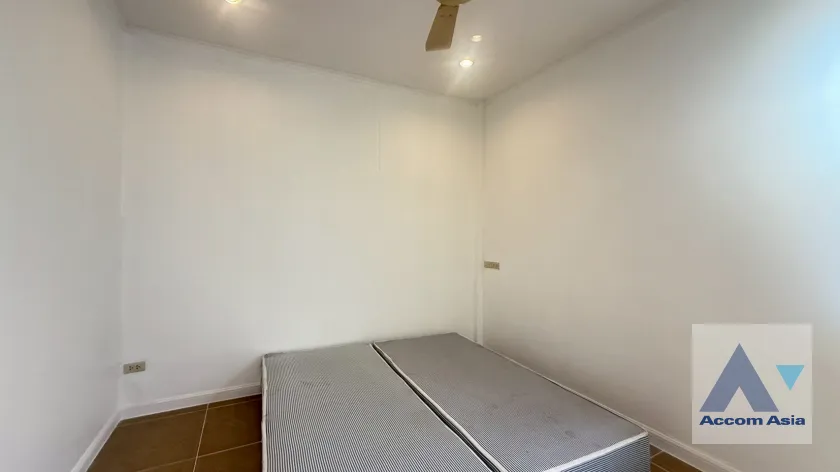 10  3 br House for rent and sale in Sukhumvit ,Bangkok BTS Thong Lo AA25432