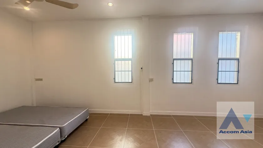 11  3 br House for rent and sale in Sukhumvit ,Bangkok BTS Thong Lo AA25432