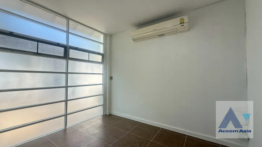 13  3 br House for rent and sale in Sukhumvit ,Bangkok BTS Thong Lo AA25432
