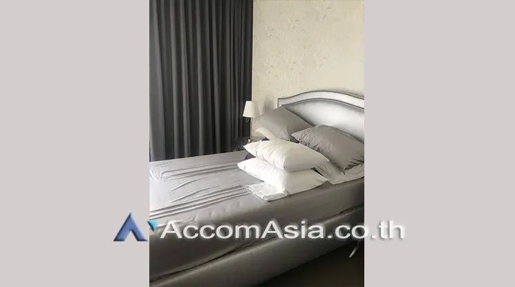 unit 2 Bedrooms  Condominium For Rent in Ploenchit, Bangkok  near BTS Ratchadamri (AA25468)