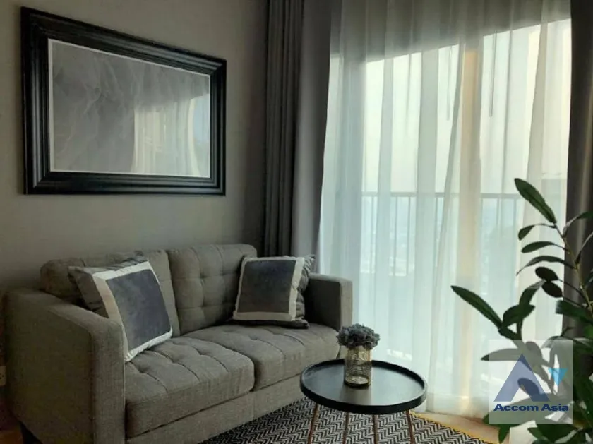  1  2 br Condominium For Sale in Ratchadaphisek ,Bangkok MRT Thailand Cultural Center at Noble Revolve Ratchada 2 AA25502