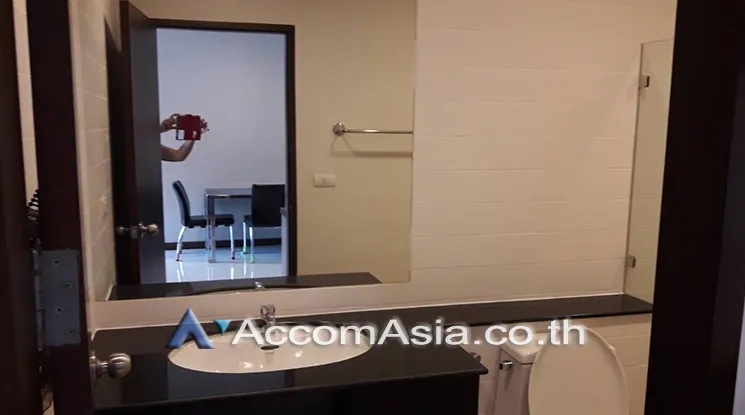 unit 2 Bedrooms  Condominium For Sale in Sukhumvit, Bangkok  near BTS Phra khanong (AA25511)