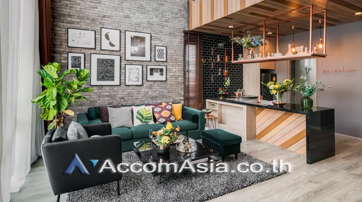 unit 4 Bedrooms  Townhouse For Rent in Pattanakarn, Bangkok  near BTS On Nut (AA25526)