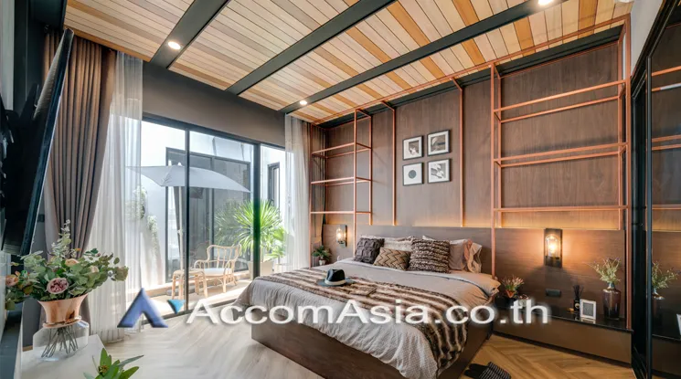 unit 4 Bedrooms  Townhouse For Rent in Pattanakarn, Bangkok  near BTS On Nut (AA25526)