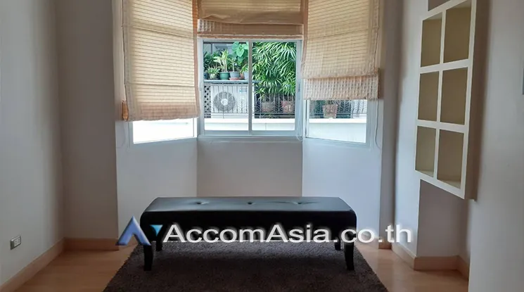 unit 2 Bedrooms  Apartment For Rent in Sukhumvit, Bangkok  near BTS Phrom Phong (AA25547)