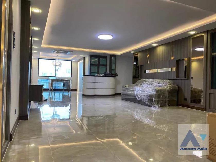 Condominium For Rent & Sale in Sukhumvit, Bangkok Code AA25592