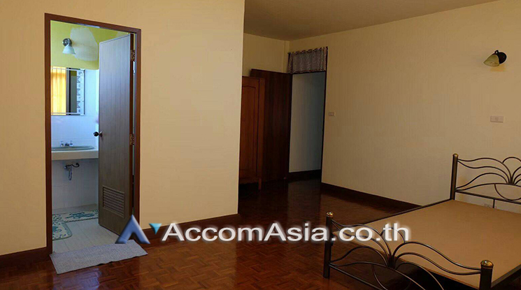 7  6 br House For Sale in Phaholyothin ,Bangkok BTS Saphan-Kwai AA25600