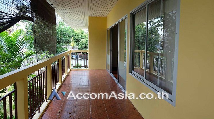  1  6 br House For Sale in Phaholyothin ,Bangkok BTS Saphan-Kwai AA25600