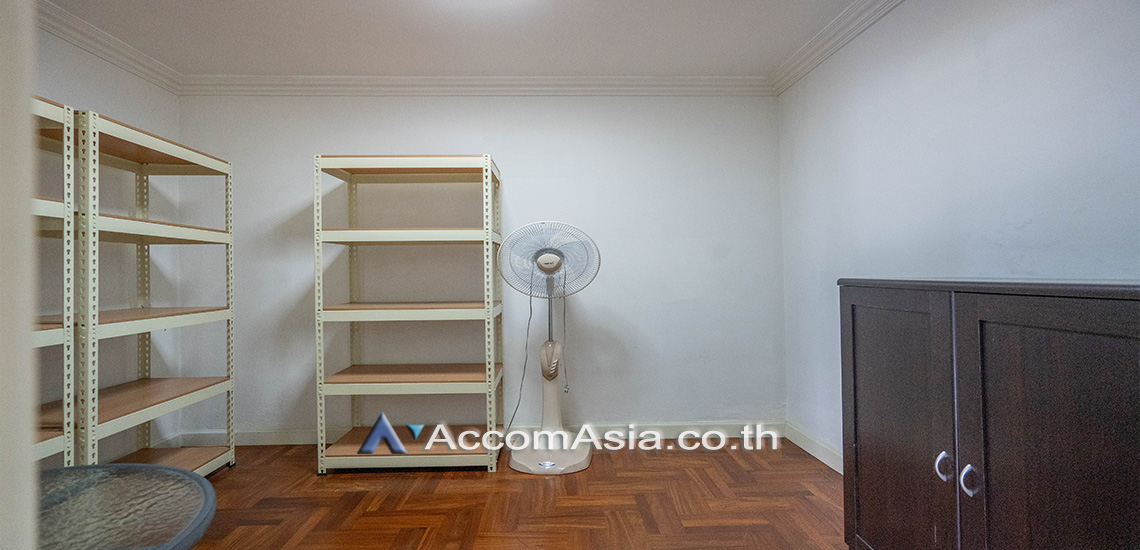 unitPet friendly |  3 Bedrooms  Condominium For Rent in Sukhumvit, Bangkok  near BTS Thong Lo (AA25609)