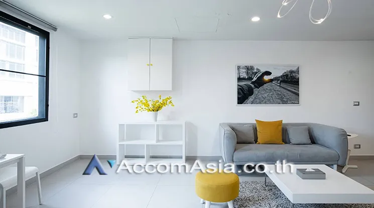  2  1 br Apartment For Rent in Ploenchit ,Bangkok BTS Chidlom - MRT Lumphini at Low-Rise Cozy Apartment, 5 mins walk to Lumpini park AA25647