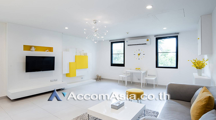  1  1 br Apartment For Rent in Ploenchit ,Bangkok BTS Chitlom - MRT Lumphini at Low-Rise Cozy Apartment, 5 mins walk to Lumpini park AA25647