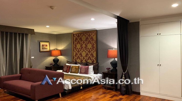 8  3 br Apartment For Rent in Ploenchit ,Bangkok BTS Chitlom - MRT Lumphini at Low-Rise Cozy Apartment, 5 mins walk to Lumpini park AA25648