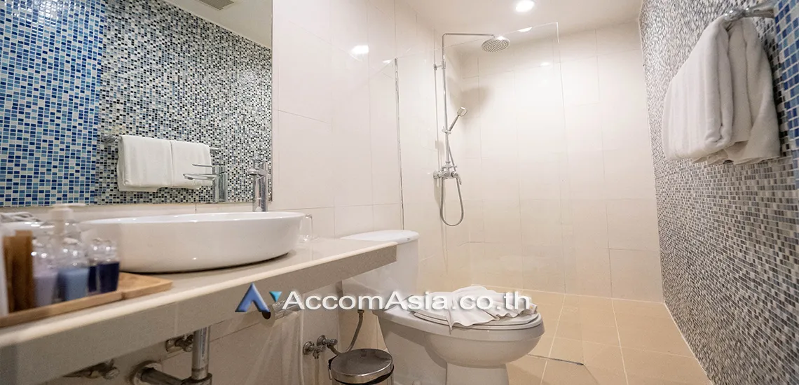 9  4 br Apartment For Rent in Ploenchit ,Bangkok BTS Chidlom - MRT Lumphini at Low-Rise Cozy Apartment, 5 mins walk to Lumpini park AA25653