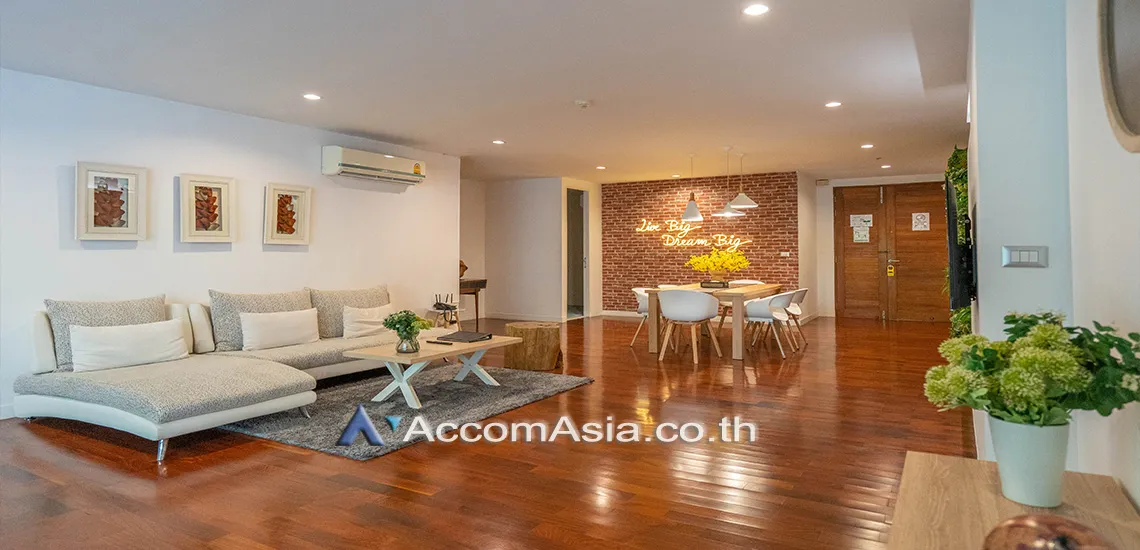  1  4 br Apartment For Rent in Ploenchit ,Bangkok BTS Chidlom - MRT Lumphini at Low-Rise Cozy Apartment, 5 mins walk to Lumpini park AA25653