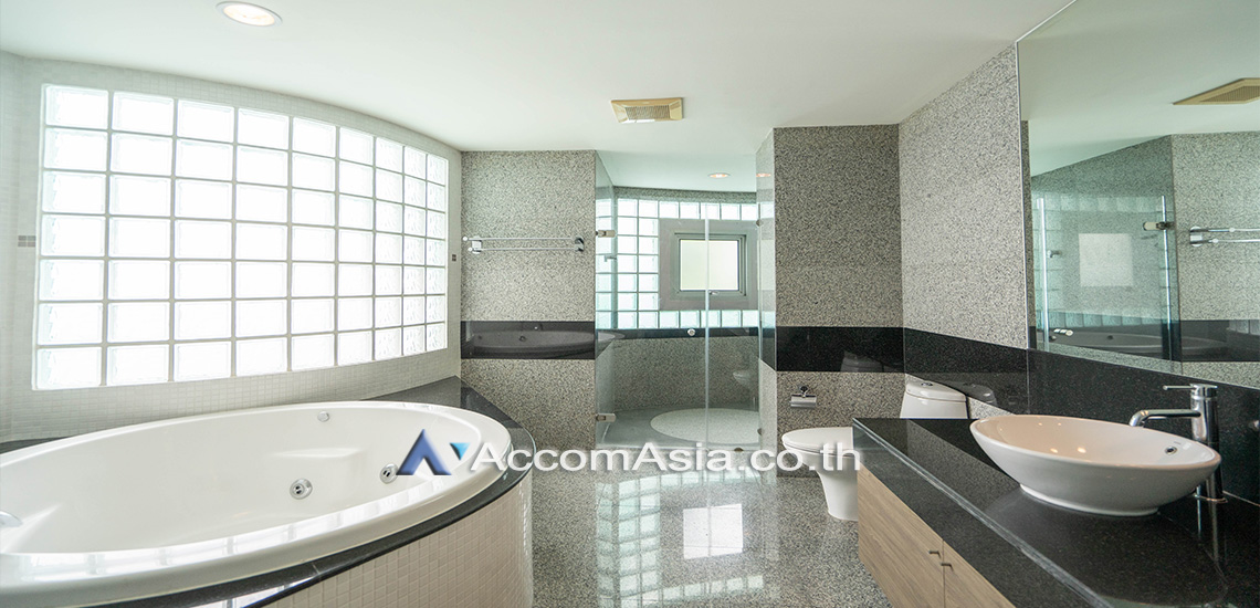 9  3 br Apartment For Rent in Sukhumvit ,Bangkok BTS Phra khanong at Modern Living Style AA25655