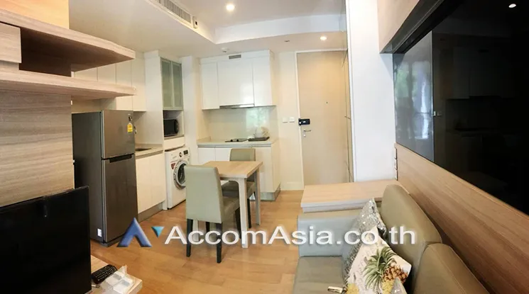 Collezio Sathorn Pipat Condominium  1 Bedroom for Sale BTS Chong Nonsi in Silom Bangkok
