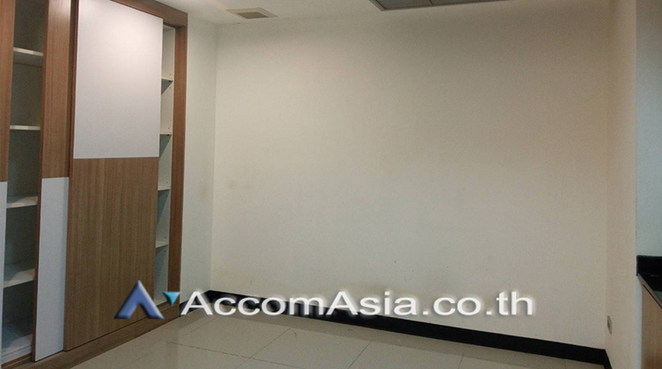 4  Office Space For Rent in Sukhumvit ,Bangkok BTS Nana at Dhammalert Building AA25680